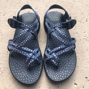 Women’s Chacos Size 10